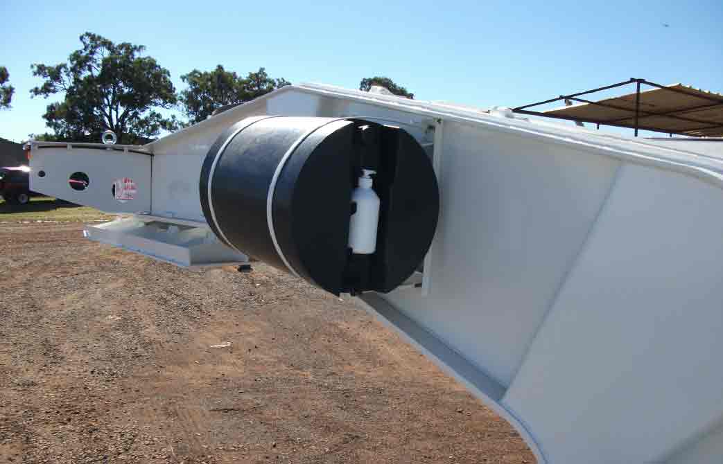 UB60R water tank mounted on a crane arm